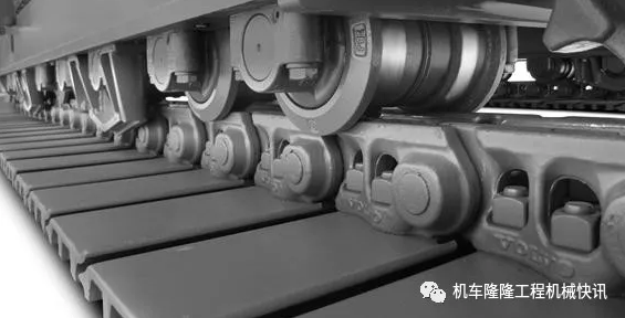 如何降低挖掘機(jī)履帶板磨損？
